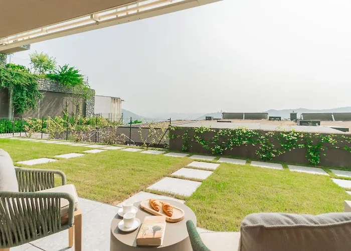 Pureview Luxury-breakfast & Pool Adultsonly By Rent Como